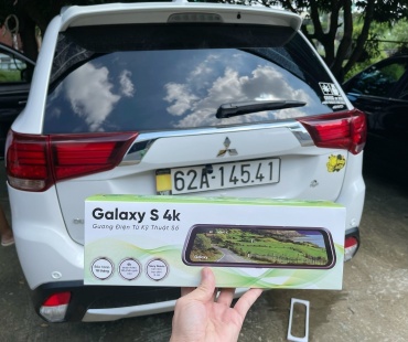 Gương điện tử thông minh xe oto Mitsubishi Outlander